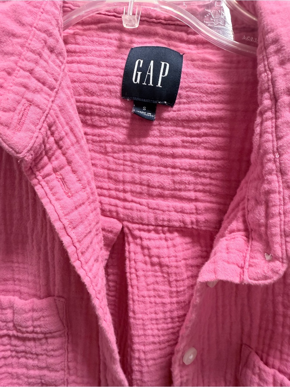 GAP Pink Textured Button-Down Shirt - Picture 2 of 4